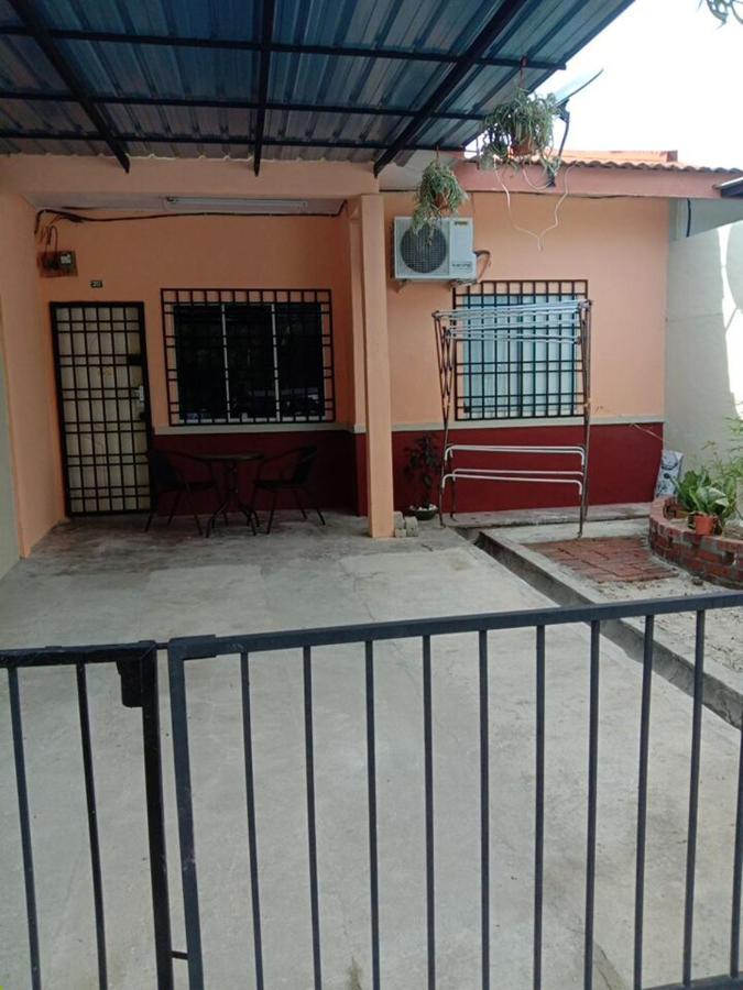 Homestay Tok Abah Сери-Искандар Экстерьер фото